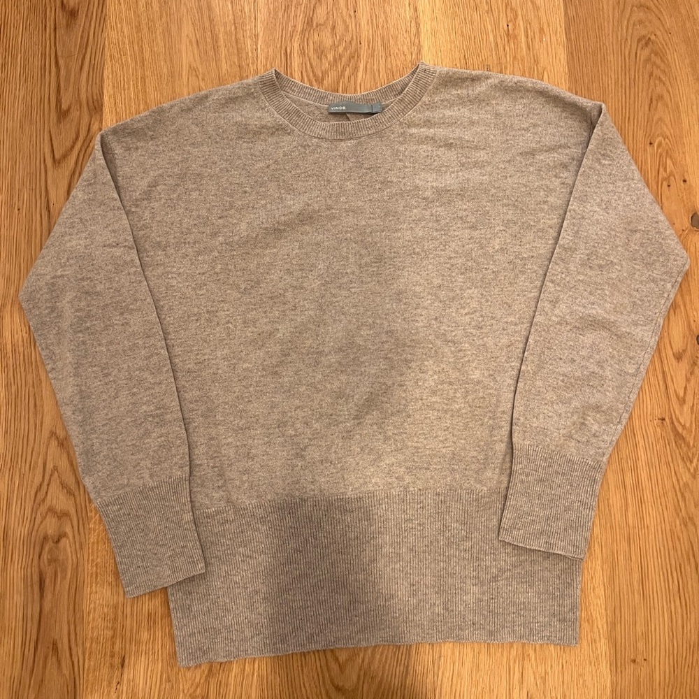 Vince Women’s Cashmere Back Cut-Out Crewneck Sweater (L)
